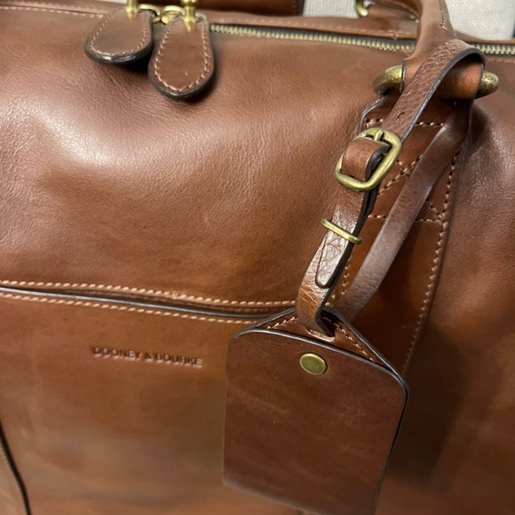 Dooney & Bourke Florentine Medium Duffle Bag- Perfect Gift for the Traveler! - Picture 6 of 11